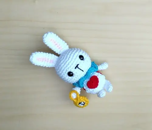 Coelho Branco - Alice no País das Maravilhas Amigurumi
