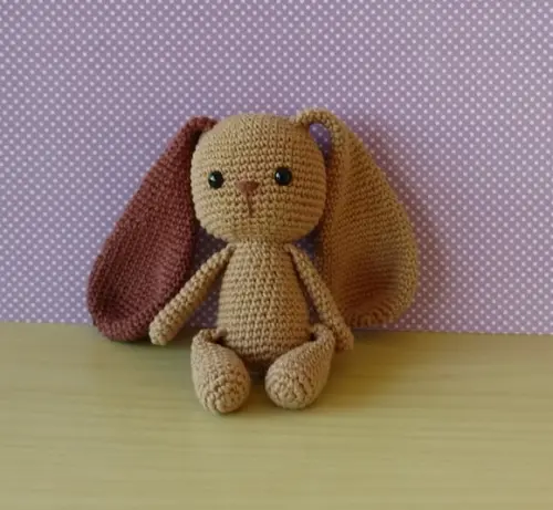 Coelho Orelhudo Biel Amigurumi