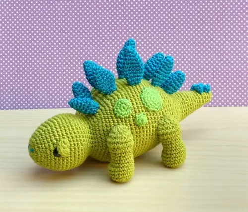 Estegossauro Toby Amigurumi