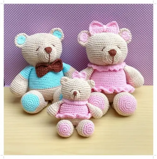 Família Urso - Mamãe, Papai e Filha(o) Amigurumi