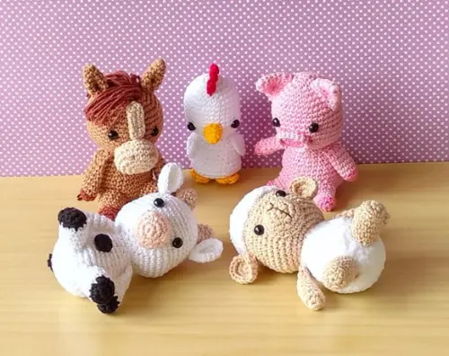 Fazendinha Mini com 5 Amigurumi