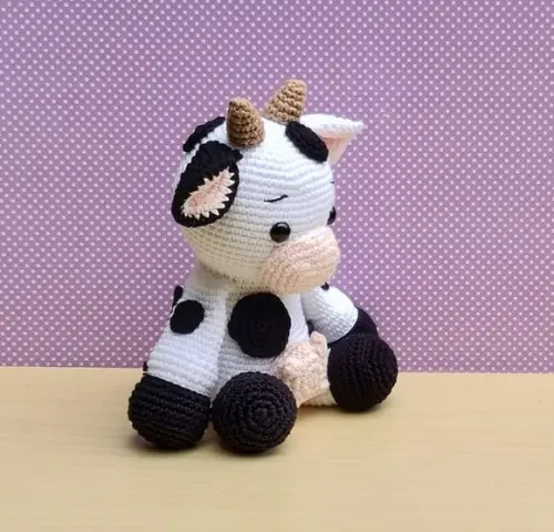 Fazendinha Vaca Milu Amigurumi * Pronta Entrega