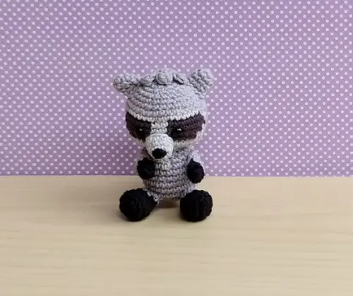 Guaxinim Meeko -pocahontas Amigurumi *pronta Entrega