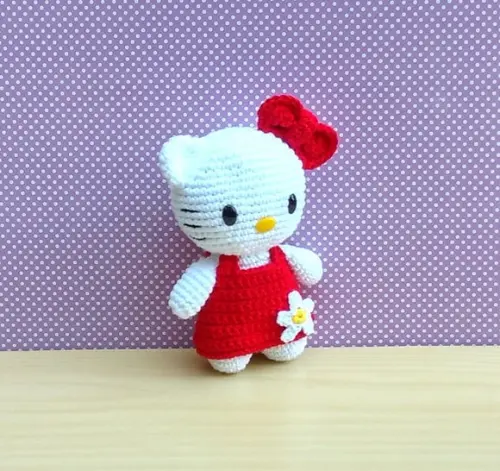 Hello Kitty Amigurumi