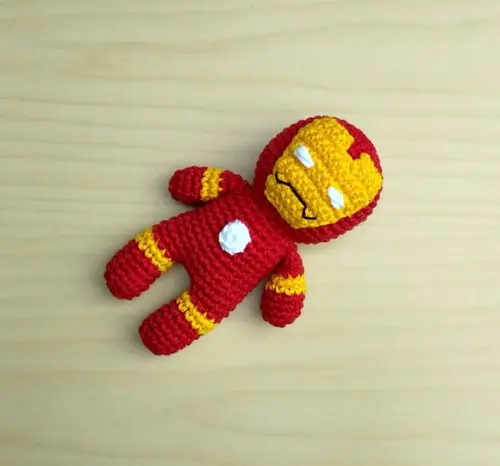 Homem de Ferro Amigurumi