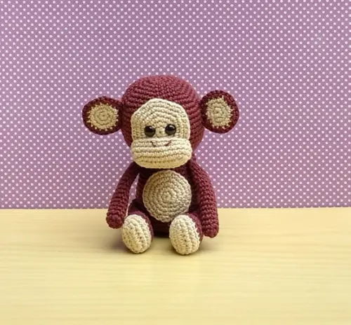 Macaco Melvin Amigurumi