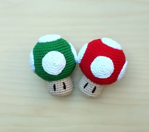 Mario, Luigi, Cogumelo Verde e Cogumelo Vermelho Amigurumi