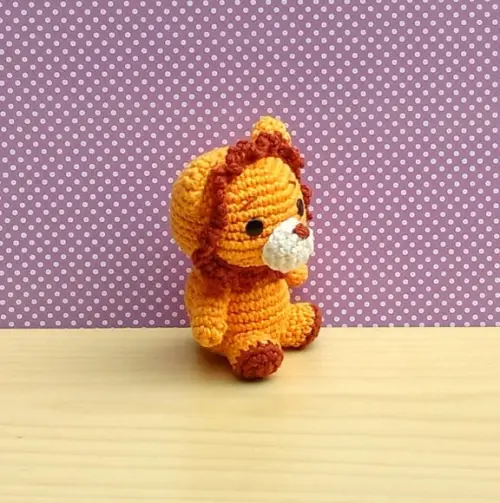Mini Leãozinho ( Juba Crochetada) Amigurumi