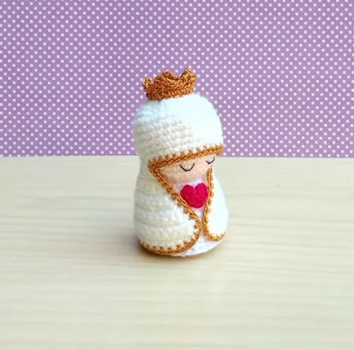 Mini Nossa Senhora de Fátima (versão2) Amigurumi