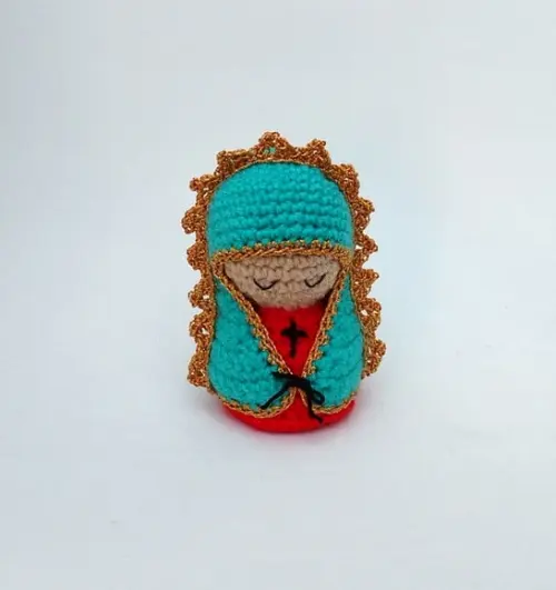 Mini Nossa Senhora de Guadalupe Amigurumi