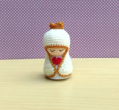 Mini Nossa Senhora de Fátima (versão2) Amigurumi