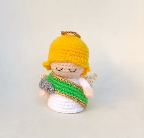 Mini São Rafael Arcanjo Amigurumi