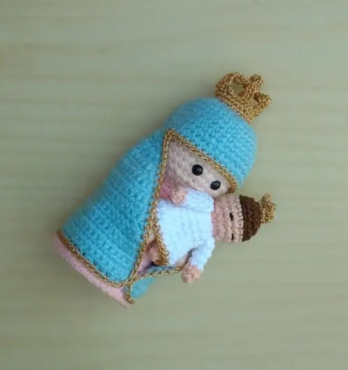 Nossa Senhora da Saúde Amigurumi