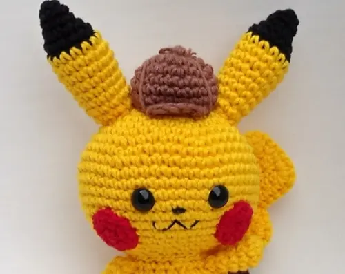 Pikachu Detetive Amigurumi