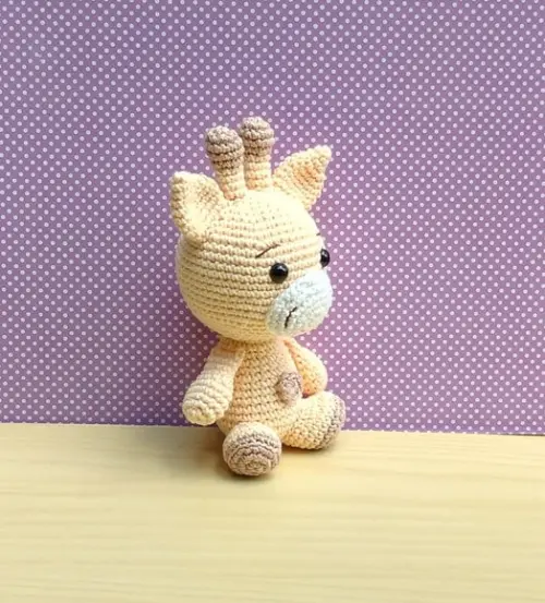 Safári Baby - Girafa Amigurumi