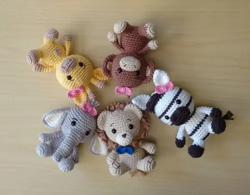 Safári Meninas -leão-elefante-girafa-macaco-zebra Amigurumi