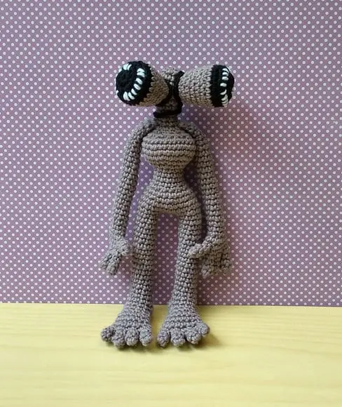 Siren Head Amigurumi