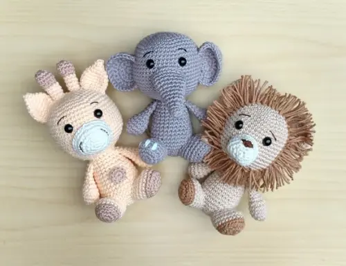 Trio Safári Baby - Leão Jujuba, Girafa e Elefante Amigurumi