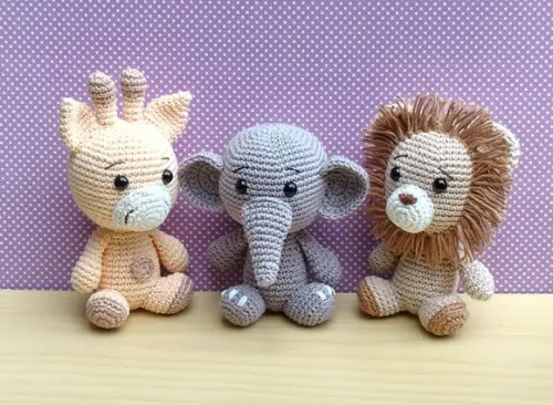 Trio Safári Baby - Leão Jujuba, Girafa e Elefante Amigurumi