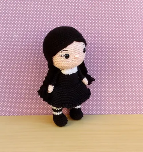 Wandinha Addams 30cm Amigurumi