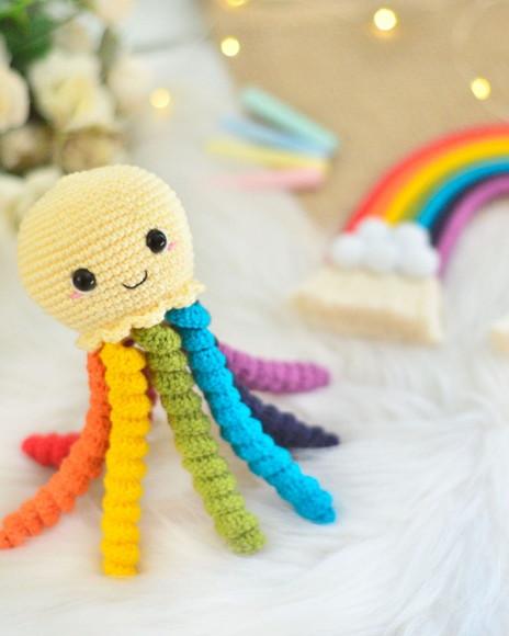 Polvo Terapêutico Amigurumi Crochê Arco Íris
