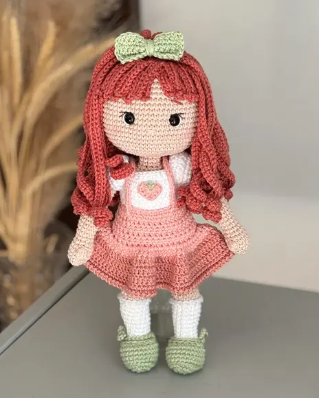 Boneca Dulce Ruiva em Amigurumi