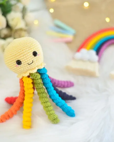 Polvo Terapêutico Amigurumi Crochê Arco Íris