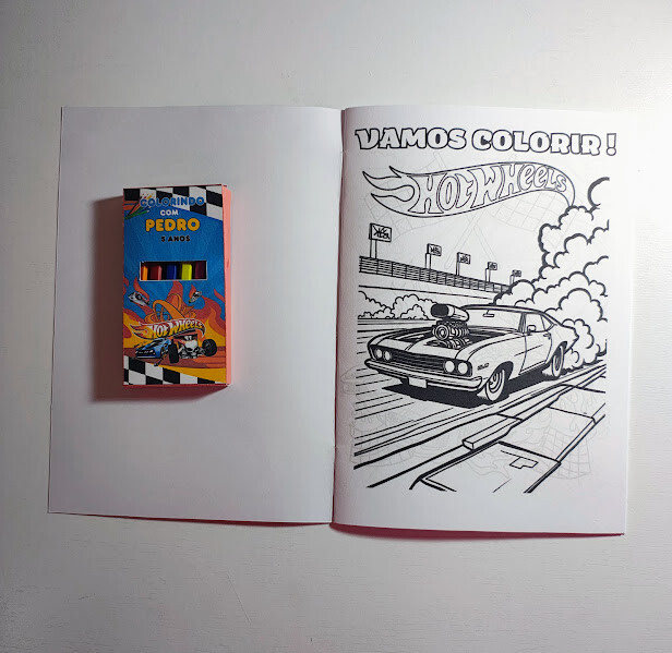 Livrinho de Colorir com Mini Lápis de Cor - Hot Wheels - 20x14cm