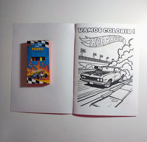 Livrinho de Colorir com Mini Lápis de Cor - Hot Wheels - 20x14cm