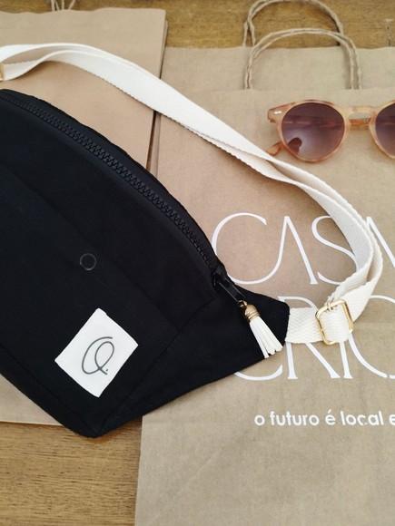 Pochete Preta Básica