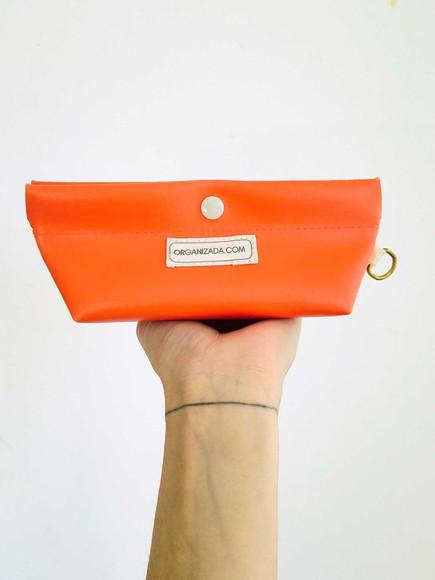 Porta Óculos com Botão Laranja- Coleção Florescer