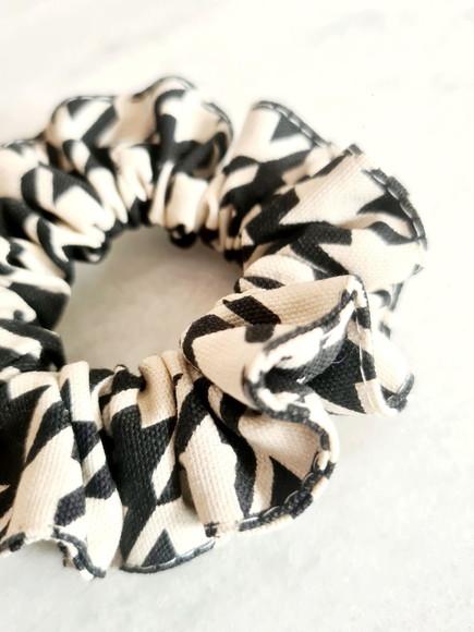 Scrunchie Floral Coleção Clássica