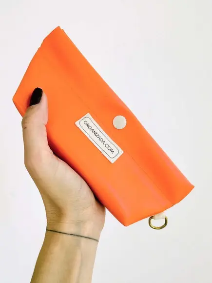 Porta Óculos com Botão Laranja- Coleção Florescer