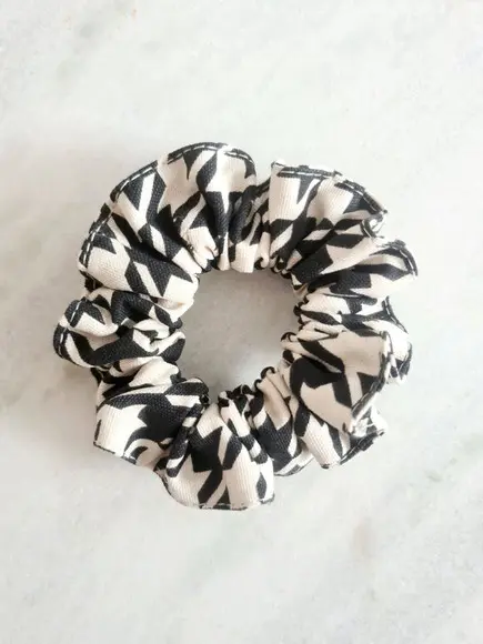 Scrunchie Floral Coleção Clássica