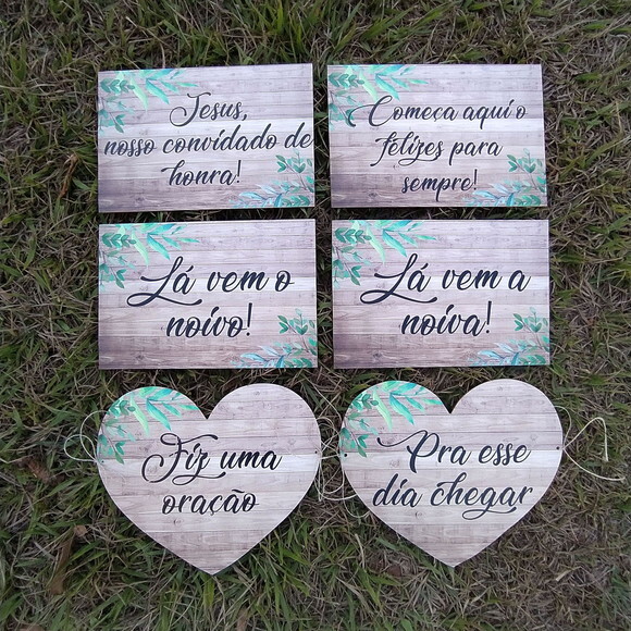 4 Placas Pajem + 2 das Cadeiras coração em MDF COM SUA FRASE