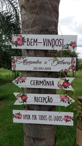 5 Placas casamento indicativa COM SUA FRASE em MDF