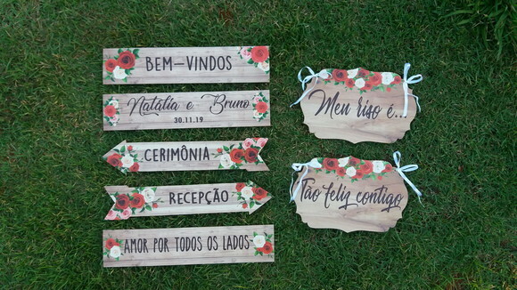 5 placas indicativas + 2 Placas das cadeiras recortadas