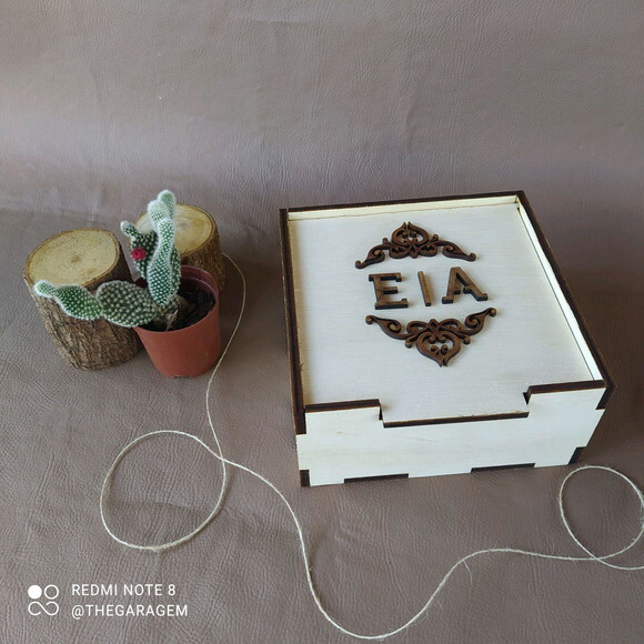 GIN BOX em madeira com especiarias