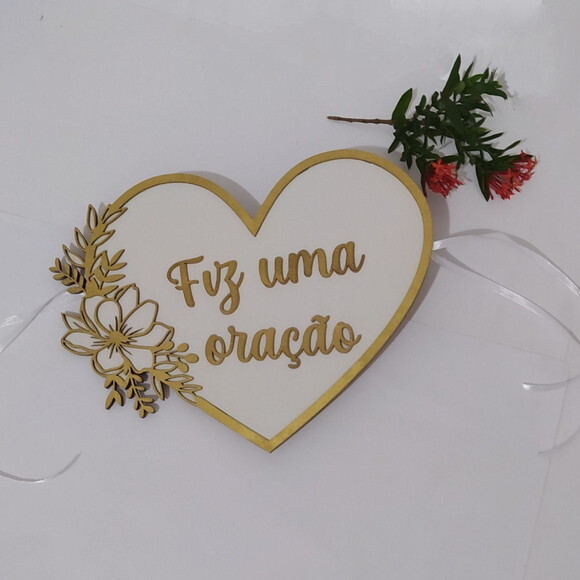 Placa Cadeira Dos Noivos Coração Floral Alto Relevo