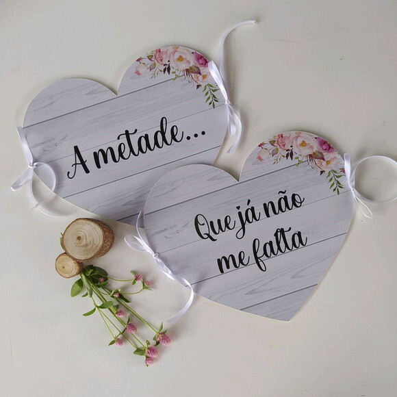 Placa cadeira dos noivos em MDF - coração COM SUA FRASE