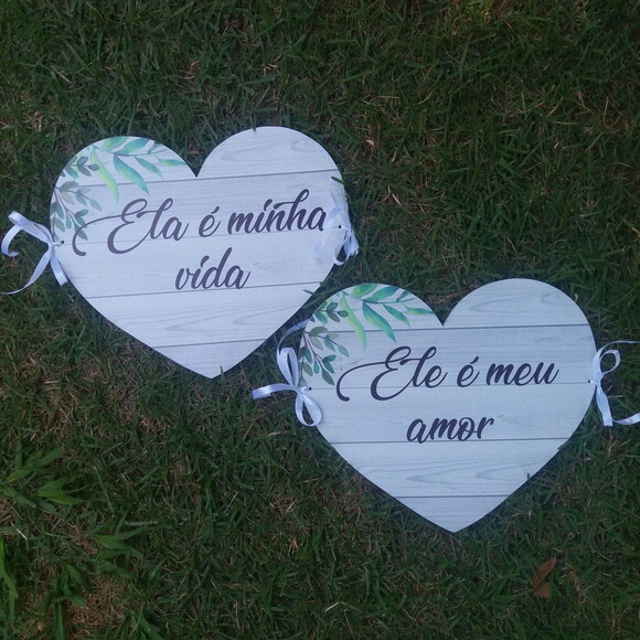 Placa cadeira dos noivos em MDF - coração COM SUA FRASE