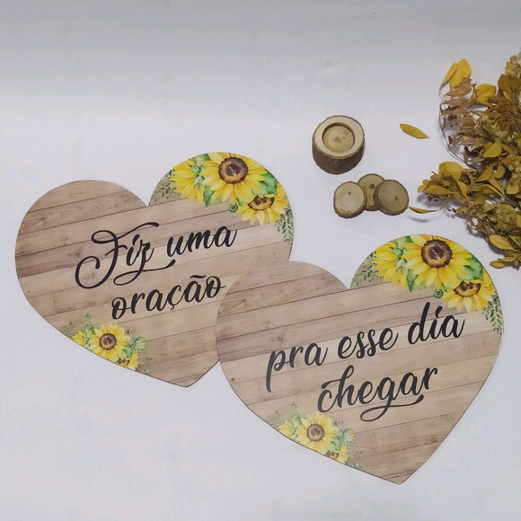 Placa cadeira dos noivos em MDF - coração COM SUA FRASE