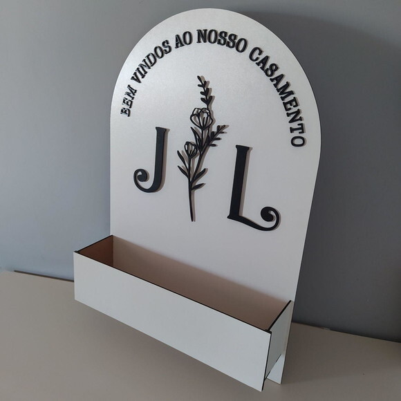 Placa de Boas Vindas com Floreira 60x40cm - Casamento