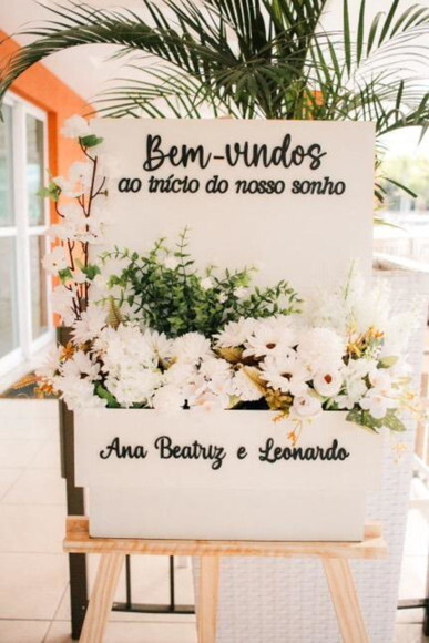 Placa de Boas Vindas com Floreira 60x40cm - Casamento