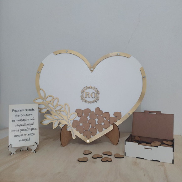 Quadro de assinatura coração branco e dourado