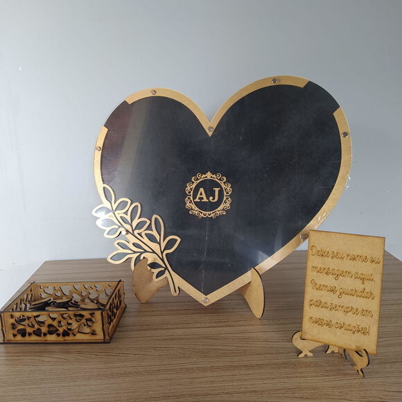 Quadro de Assinaturas (50 Corações)