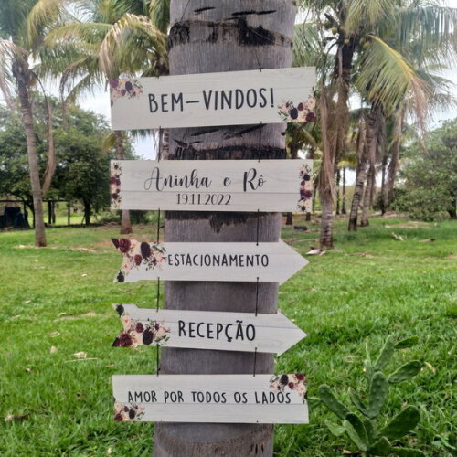 5 Placas casamento indicativa COM SUA FRASE em MDF Marsala