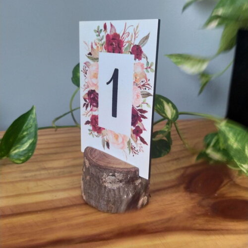Numeração de mesa em MDF com suporte de tronco