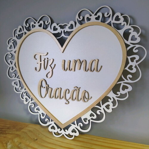 Placa cadeira dos noivos coração arabesco