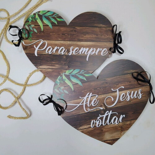 Placa cadeira dos noivos em MDF - coração COM SUA FRASE